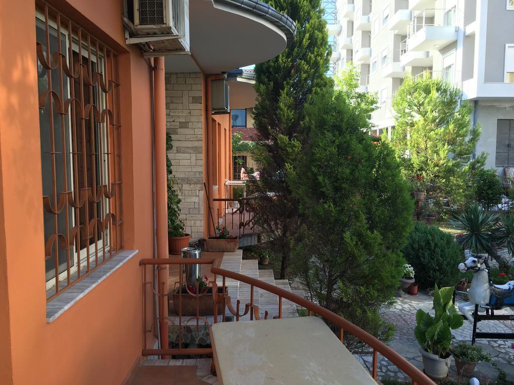 Guroal Hotel Shëngjin Exterior foto